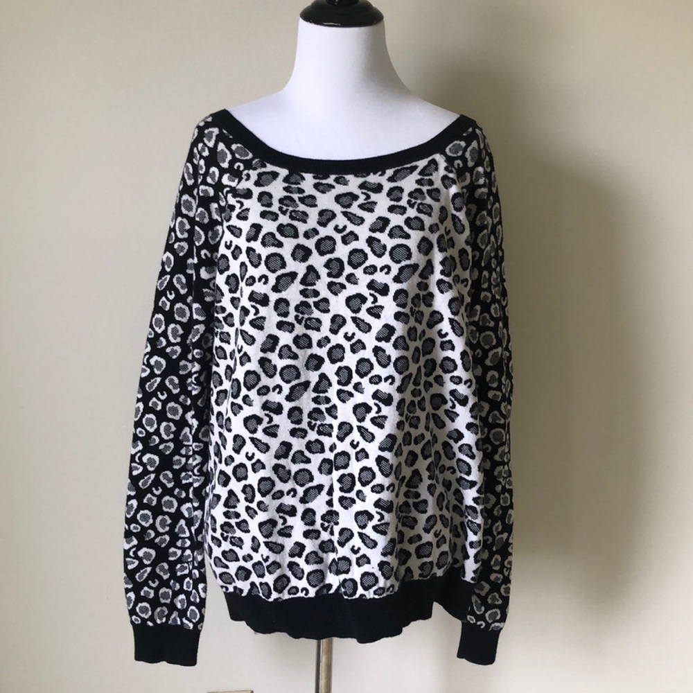 Animal print sweater 🦓
